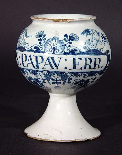 A British Wet Drug Jar inscribed S: Papav: Err, Circa 1740-70 SOLD •