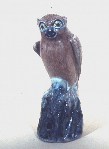 Chinese Export Porcelain Rare Model of An Owl, 19th Century SOLD •