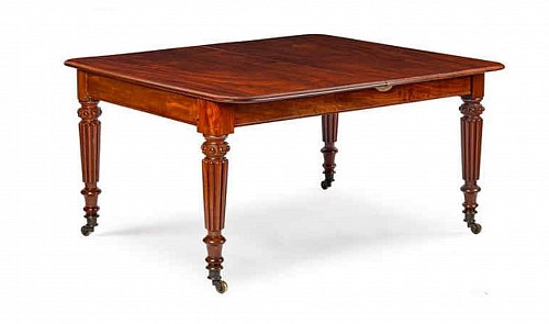 British Furniture Regency William IV Mahogany Dining Table with Two Leaves, 1830