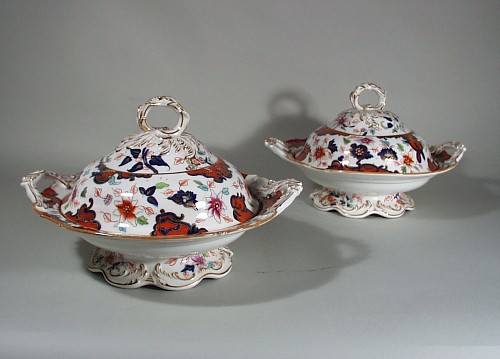 Coalport Factory Antique Coalport Pair of Porcelain Covered Vegetable Tureens, Circa 1830 $550