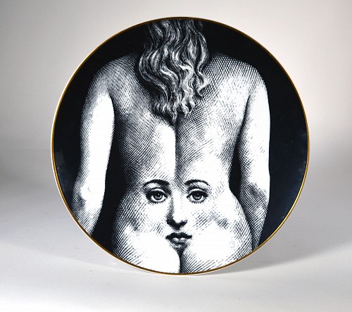 Piero Fornasetti Piero Fornasetti Rosenthal Porcelain Themes and Variations Plate, Motiv 28, 1980s $785
