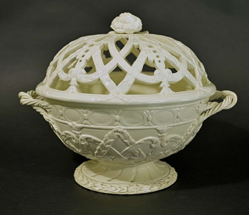 Wedgwood Pottery Wedgwood Creamware Orange Basket & Cover,  Circa 1790. SOLD •