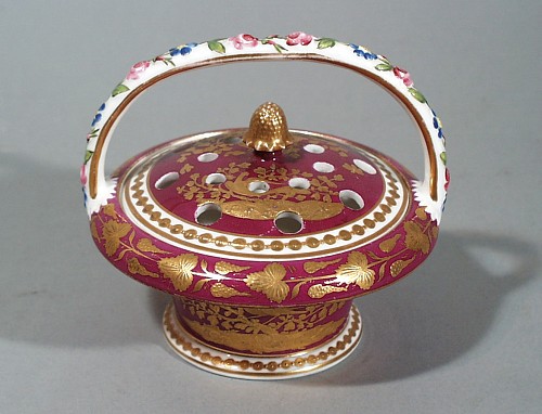 Spode Factory Spode Porcelain Raspberry Coloured Basket and Cover, Pattern Number 3993, Circa 1820 $1,250