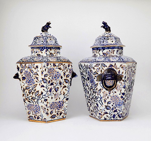 Inventory: Mason&#039;s Ironstone Mason's Ironstone Blue and White Hexagonal Covered Potpourri Jars, 1840 $8,500