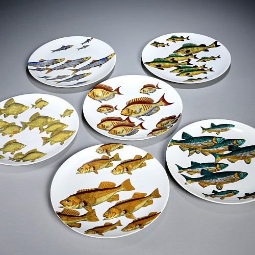 Piero Fornasetti Piero Fornasetti "Pesci" Porcelain Plates, Set of Six Plates with Schools of Fish, 1970