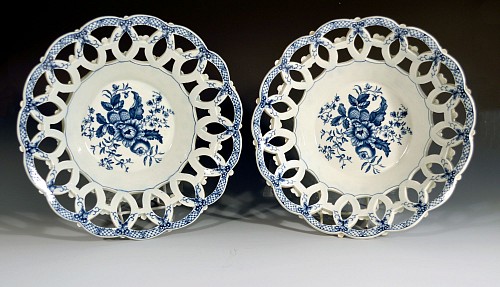 First Period Worcester Porcelain First Period Worcester Porcelain Large Pair of Openwork Fruit Baskets with Pine Cone Pattern, 1770-75 $3,000