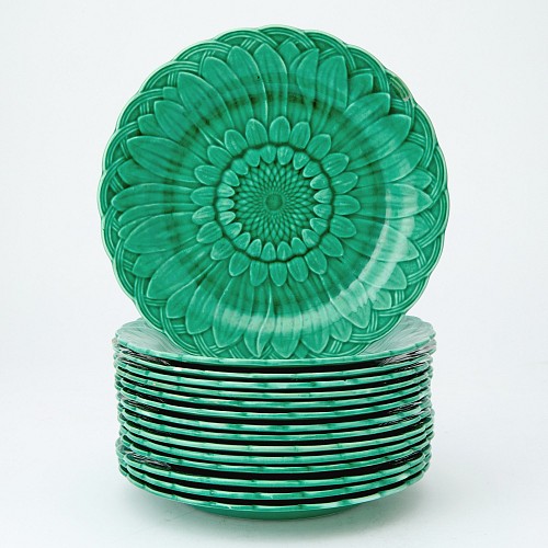 Wedgwood Pottery Wedgwood Pottery Green Majolica Sunflower Plates (15), 1860s