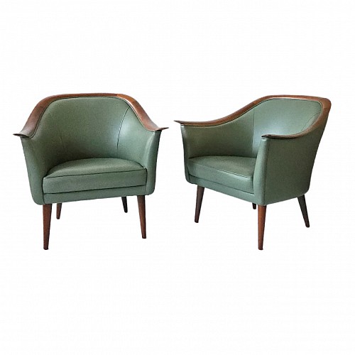 Fredrik Kayser Fredrik Kayser Pair of "Model 550" Armchairs for Vatne Lenestolfabrikk, Norway, Circa 1958 SOLD •