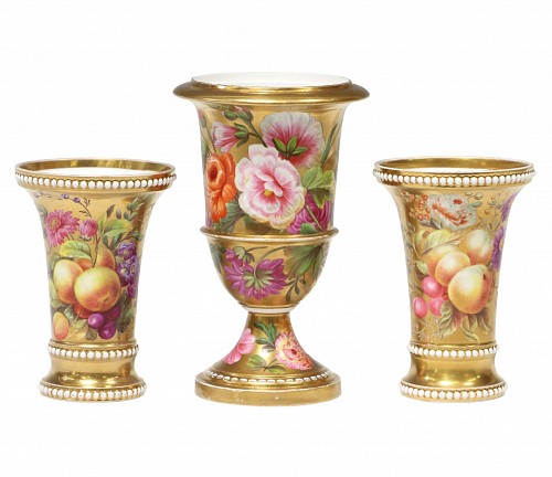 Spode Factory Spode Porcelain Garniture of Three Vases, Pattern 711, 1805-10 $5,500