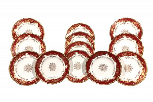 British Porcelain Gilded Age Coalport Porcelain Set of Dessert Plates, Set of Twelve, 1900 $2,250