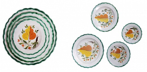 Pearlware Set of Green Shell-edged Nested Oak Leaf Design Small Dishes, Circa 1800 $850